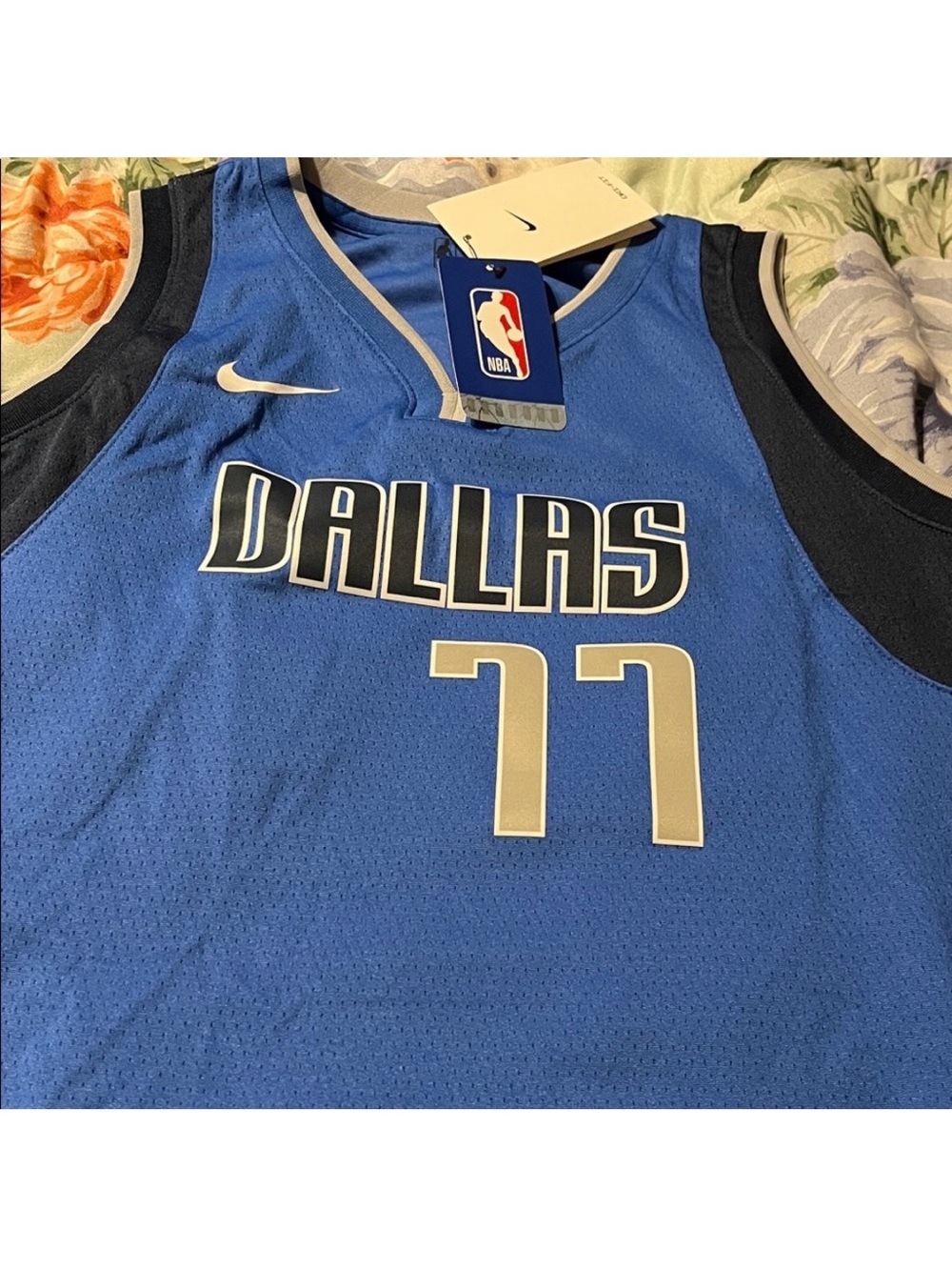 Luka doncic blue Dallas mavericks icon edition jersey #77 nwt youth XL